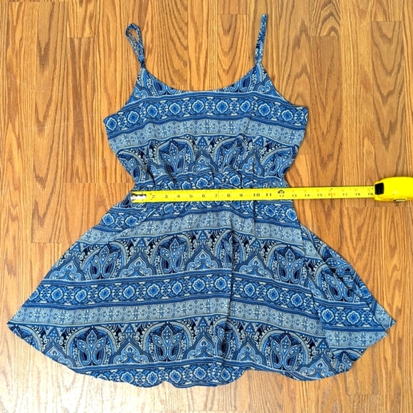 Mini Dress - Blue and White Patterned - Picture 10 of 10